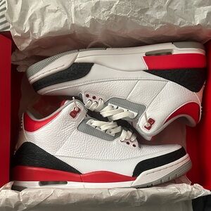 Jordan 3 Fire red